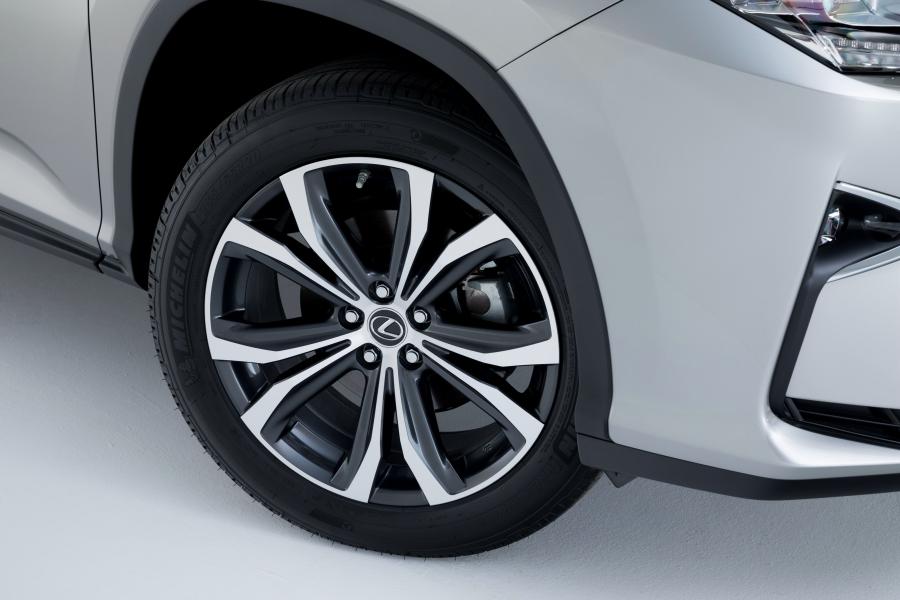 Колеса Lexus RX350L 2018 года  (NA) (фото 17 из 51)